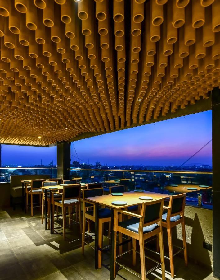 Regenta Place Raysons Kolhapur Extérieur photo