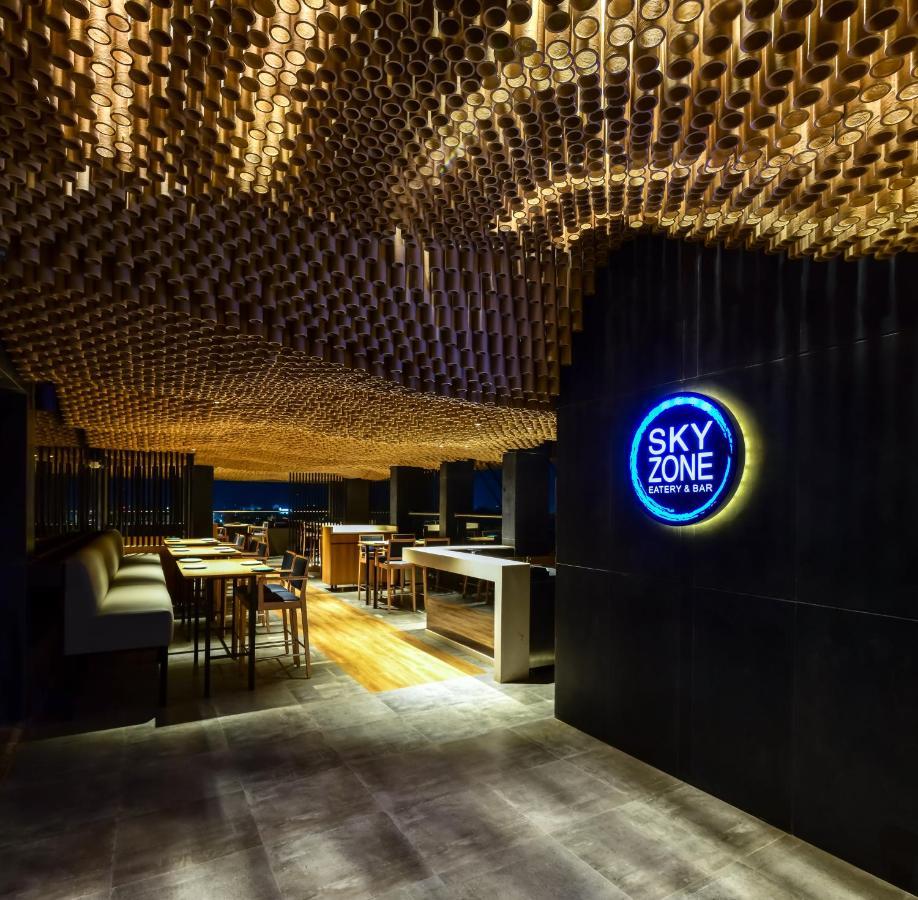 Regenta Place Raysons Kolhapur Extérieur photo