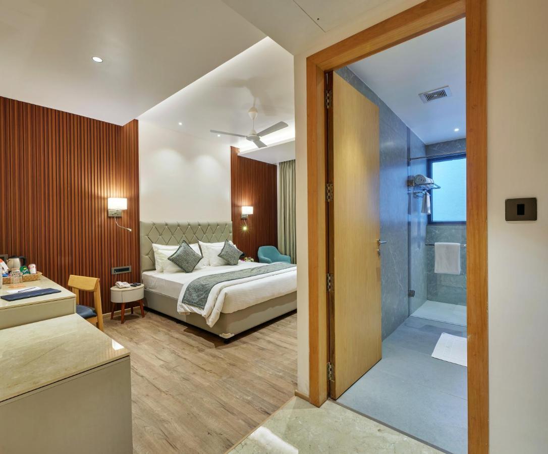 Regenta Place Raysons Kolhapur Extérieur photo